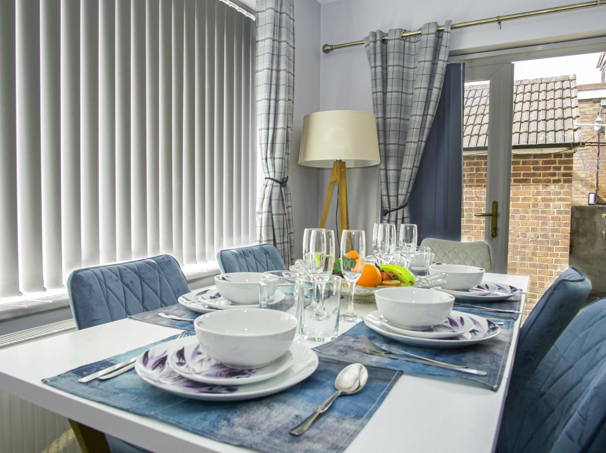 Luxe 5 Bed Bungalow In Snodland, Medway, Kent 外观 照片